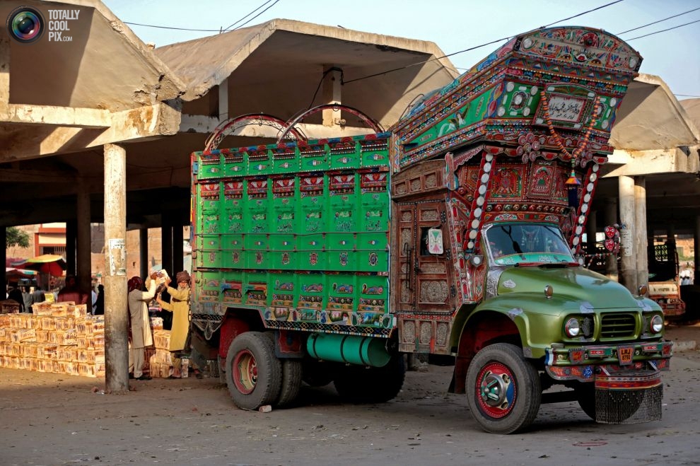 Pakistan'da kamyon süsleme sanatı 4