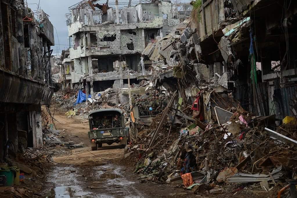 Filipinler ordusunun yıkıma uğrattığı Marawi şehri 7