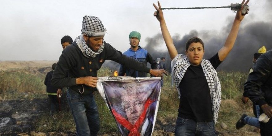 İsrail'e rağmen Gazze sınırında "ateş cuması" eylemi: 2 ö