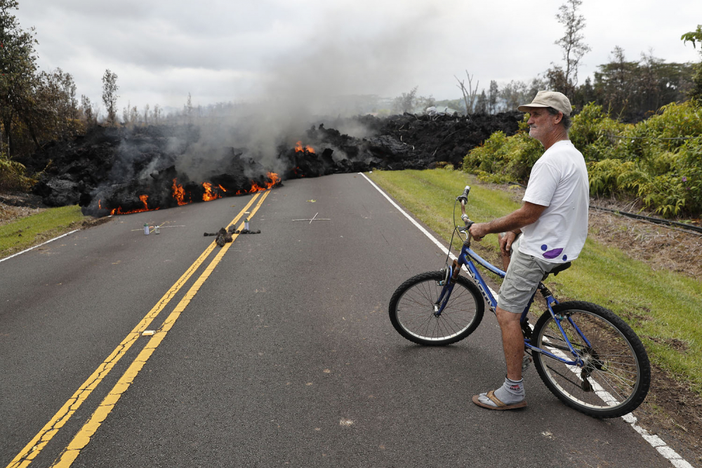 Hawaii'de yanardağ alarmı 15