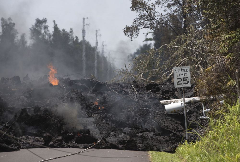 Hawaii'de yanardağ alarmı 16