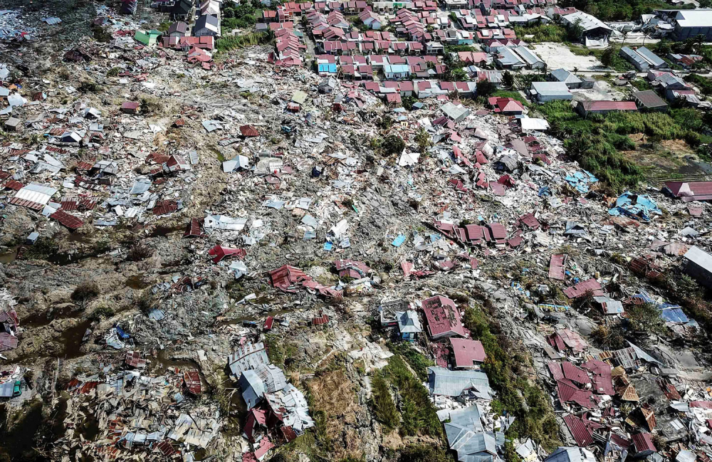 Endonezya'daki yıkıcı felaketten geriye kalanlar 13