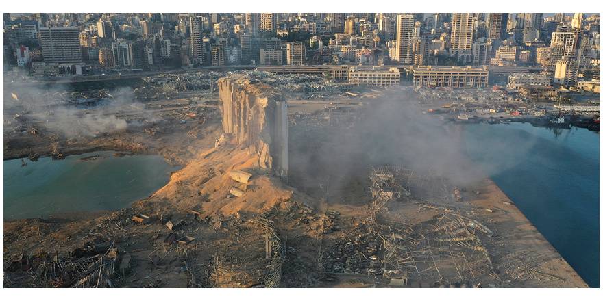 Beyrut'taki patlamanın dehşet verici kareleri
