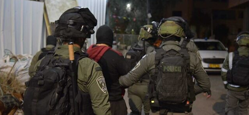 İsrail güçleri işgal altındaki Batı Şeria'da 46 Filistinliyi gözaltına aldı