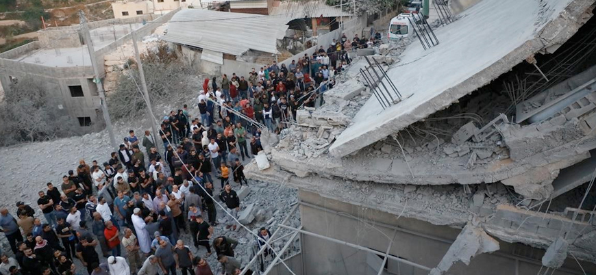 İsrail, saldırı gerçekleştiren Filistinlinin ailesine ait evi yıktı