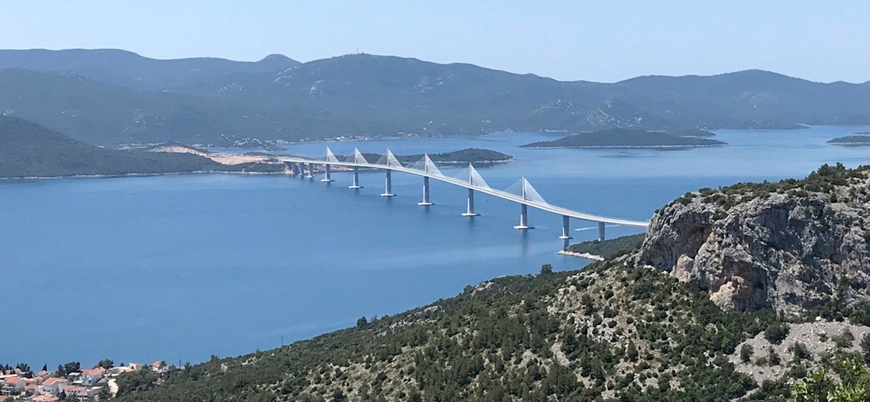 Hırvatistan Bosna'nın 'denizini çalan' köprüyü açıyor