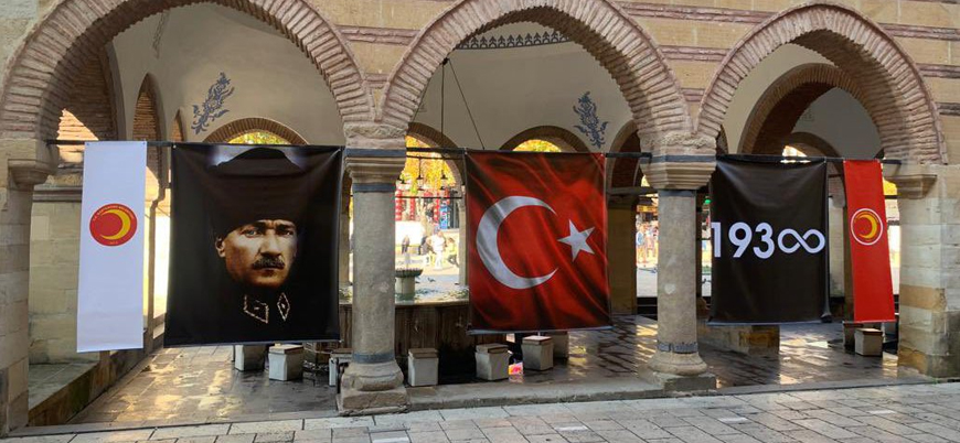 Kastamonu'da camiye Mustafa Kemal posteri asıldı