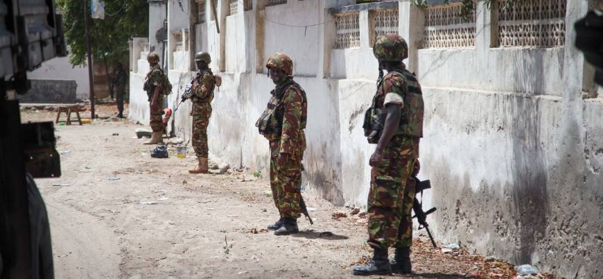 Somali'de askeri üsse sızan Eş Şebab mensubu 3 Kenya askerini öldürdü