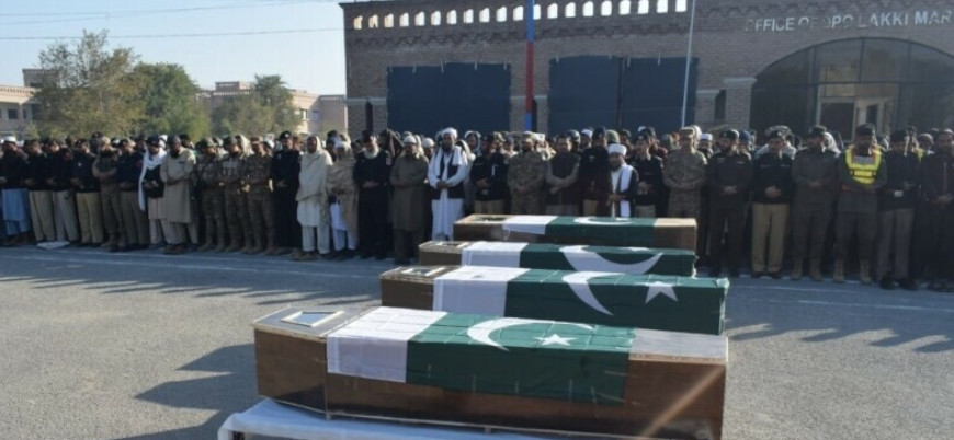 Pakistan'da polis merkezine saldırı: 4 ölü