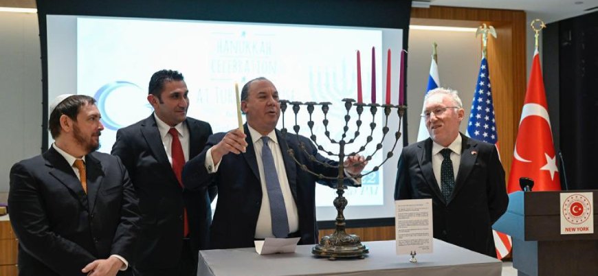 Türk kökenli Yahudiler Hanuka Bayramı'nı New York'taki Türkevi'nde kutladı