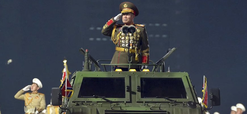 Kuzey Kore'de Kim Jong Un'dan sonra gelen en güçlü askeri yetkili görevden alındı