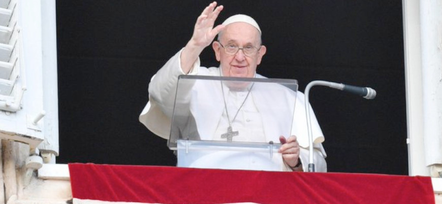 Papa Francesco: "Eşcinsellik suç değil, LGBT karşıtı yasalar adil değil"
