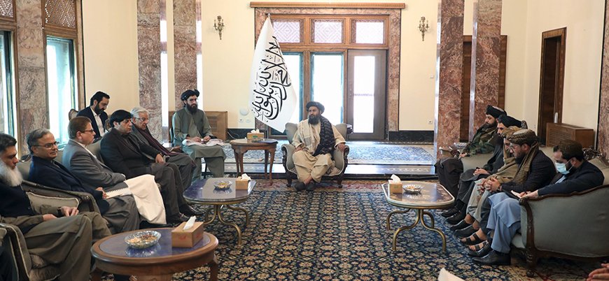 Sınır çatışmalarının ardından Pakistan Savunma Bakanından Afganistan'a sürpriz ziyaret