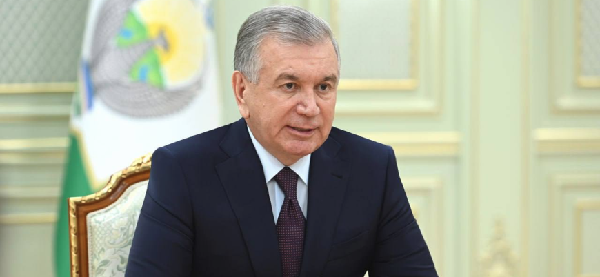 Özbekistan Cumhurbaşkanı Mirziyoyev'e 2040'a kadar iktidar yolu açıldı