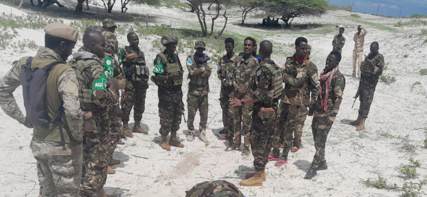 Somali: Mogadişu yönetimine bağlı askeri güçler yabancı ülkelerde eğitilecek