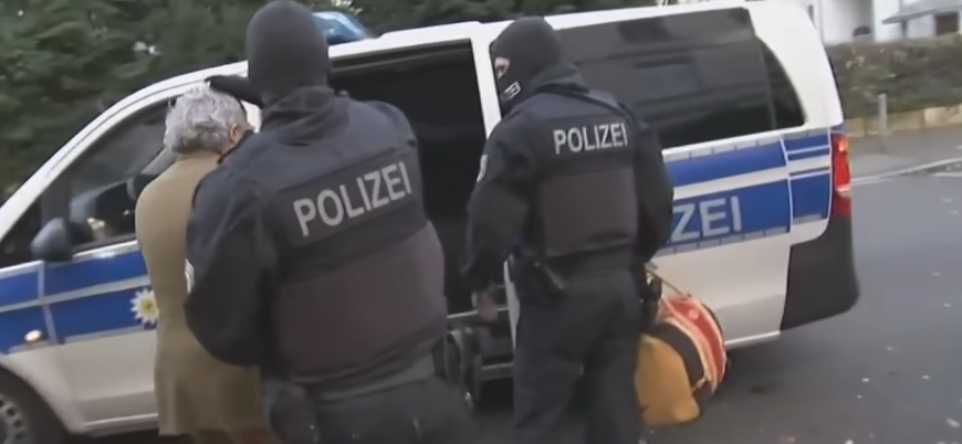 Almanya 'daki 'darbecilere' karşı operasyonlar devam ediyor