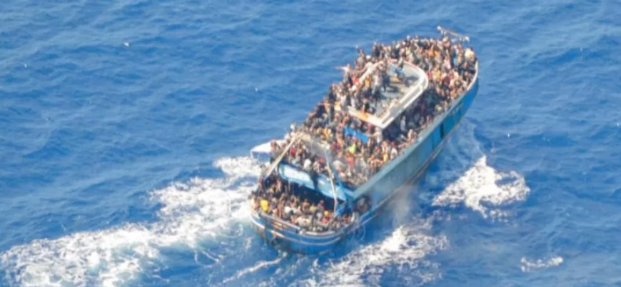 Yunan yetkililer, tekne faciasından kurtulan göçmenlere sessiz kalmaları için baskı yaptı