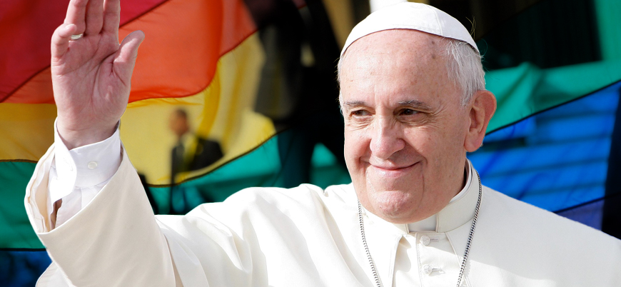 Papa'dan LGBT'ye destek