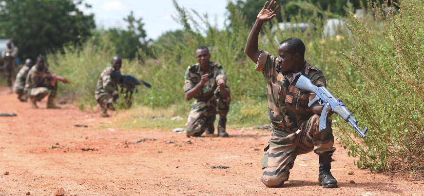 Fransa'dan Nijer'e askeri müdahaleye destek
