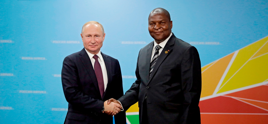 Orta Afrika'da Rus destekli lider koltuğunu sağlamlaştırıyor