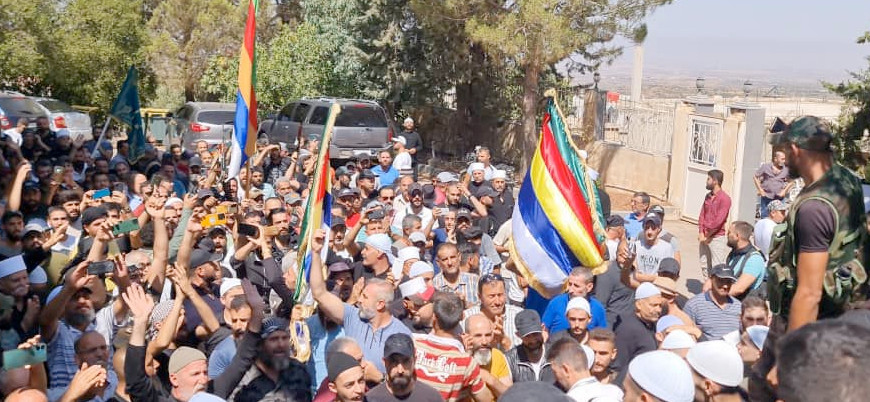 Suriye'nin Suveyda kentinde Esed rejimi karşıtı protestolar büyüyor