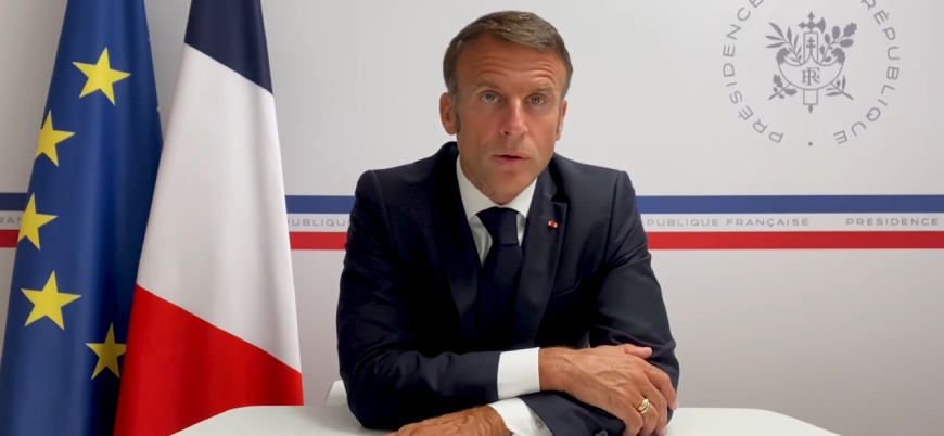 Macron: Fransa'ya göçü azaltmalıyız