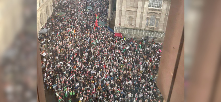 İngiltere'de on binlerce kişi Gazze için yürüdü