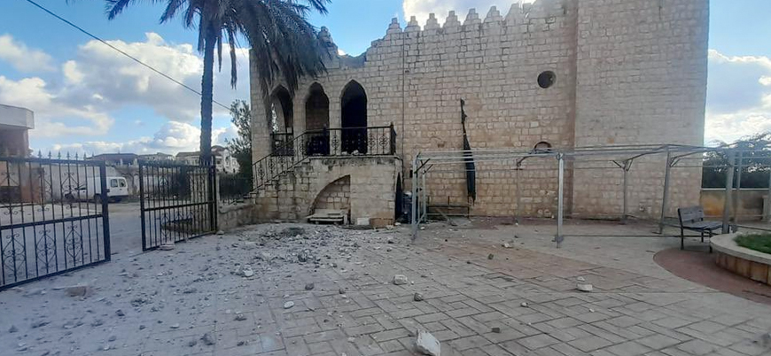 İsrail Lübnan'da cami bombaladı