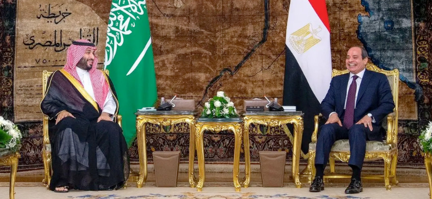 Suudi Veliaht Prens Bin Selman Sisi'yi 'seçim zaferinden' ötürü tebrik etti