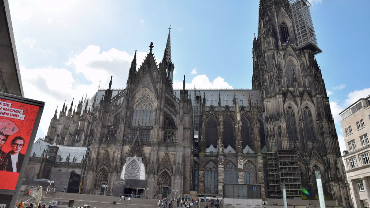 Almanya'daki Köln Katedrali'nde yılbaşı alarmı: 1 Tacikistan vatandaşı gözaltına alındı