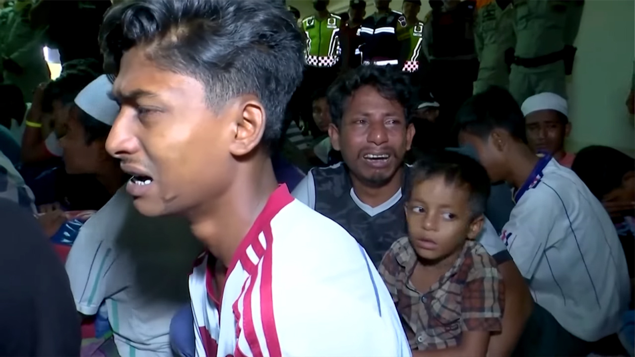 Endonezya'da Arakanlı mültecilere saldırı