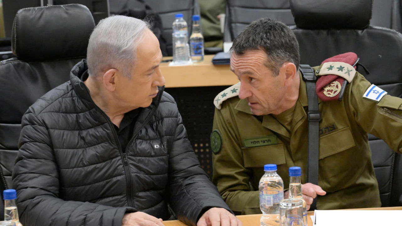 İsrail'de siyasilerle ordu arasında ipler geriliyor