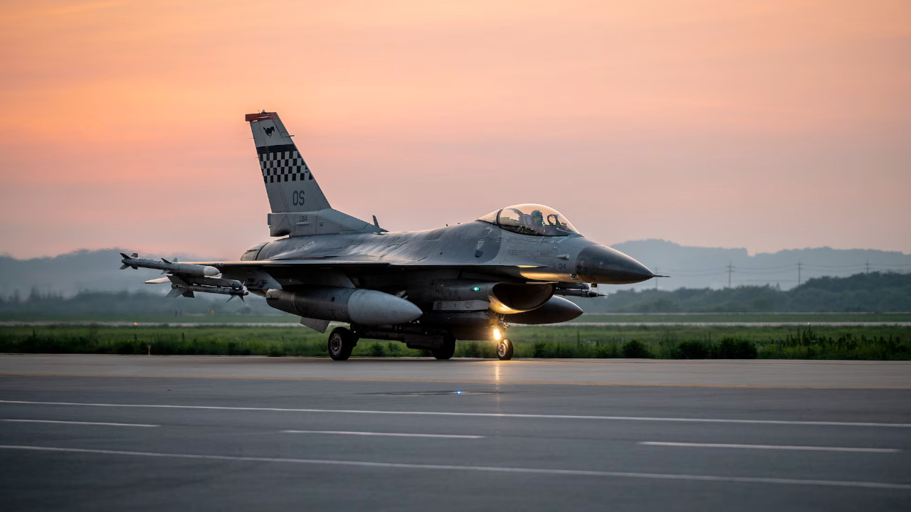 Ukrayna'ya verilecek F-16'larla ilgili süreç hangi aşamada?