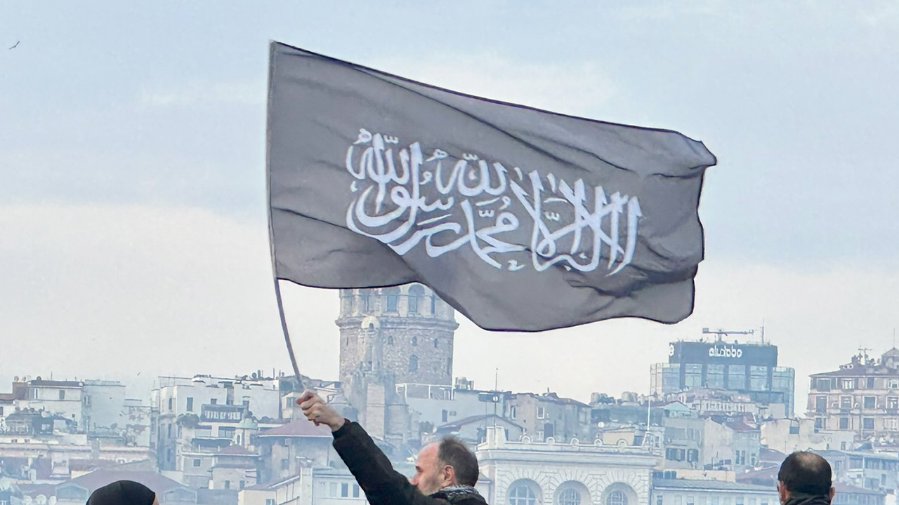 Ankara Barosu'ndan tevhid bayrağına karşı suç duyurusu