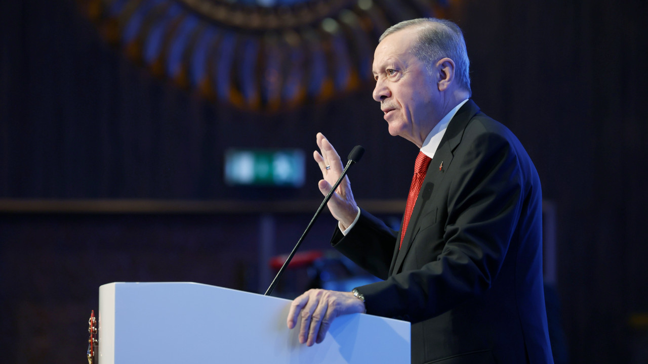 Erdoğan: Milletimizin arasına nifak duvarları örülmesine seyirci kalmayacağız