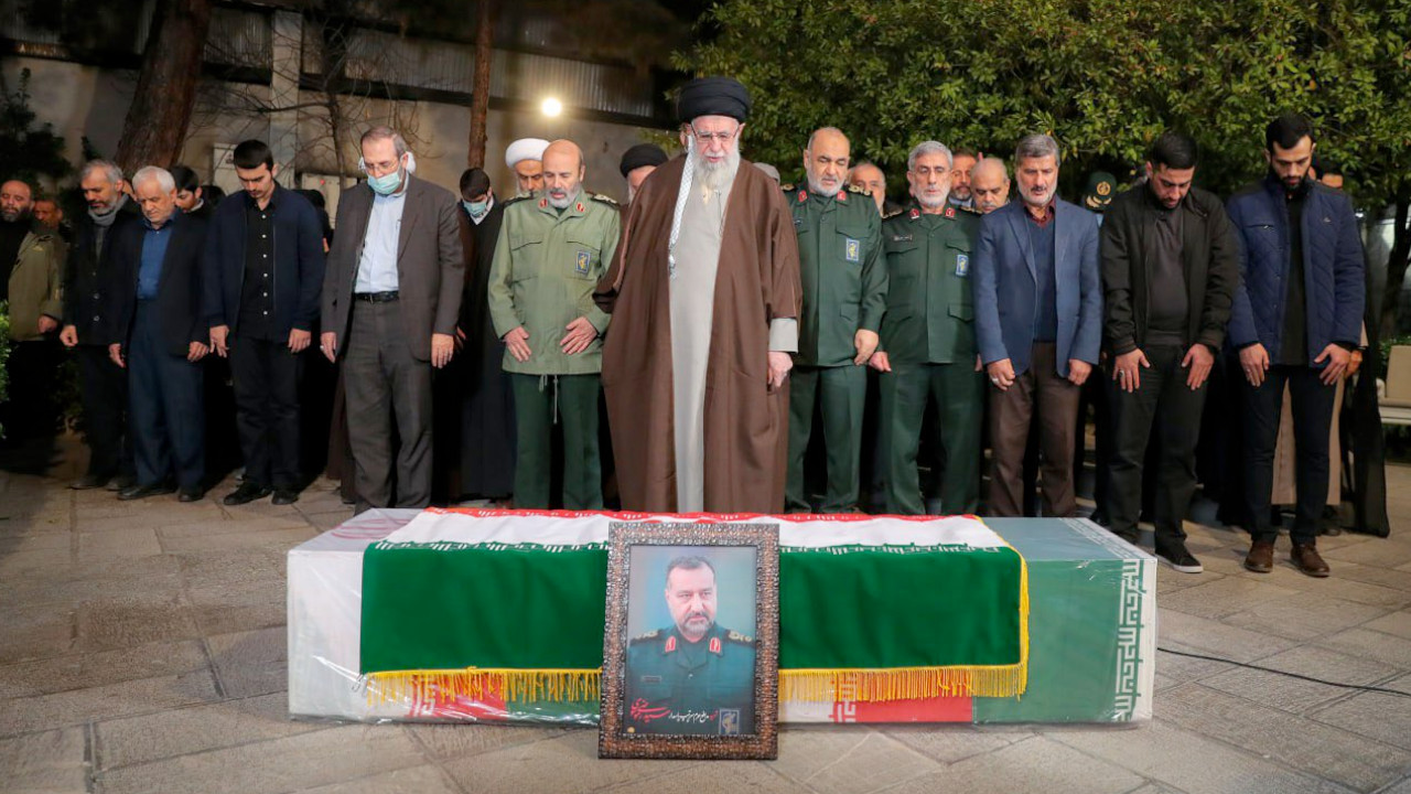 İsrail'in Suriye'de üst düzey komutanı öldürmesinin ardından İranlılar Rusya ile ilişkileri sorguluyor