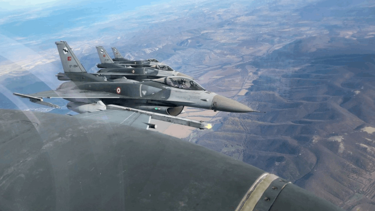 Türkiye 9 askerin ardından Suriye ve Irak'ta hava operasyonları başlattı