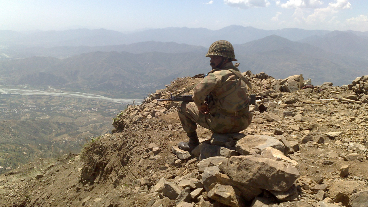 Belucistan'da 5 Pakistan askeri öldürüldü