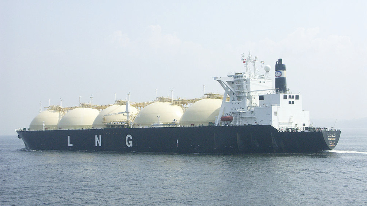 Katar Avrupa'ya LNG sevkiyatını erteledi