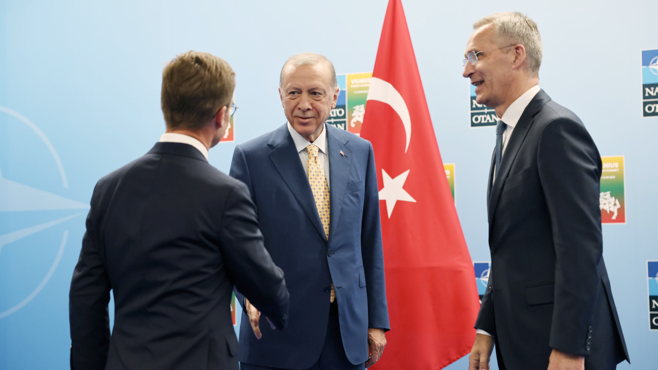 Erdoğan İsveç'in NATO üyeliği kararını imzaladı