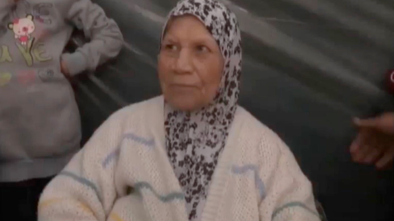 İsrail 82 yaşındaki Alzheimer hastası Gazzeli kadını hapsetti