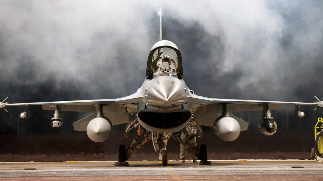 Hollanda'dan Ukrayna'ya daha fazla F-16 taahhüdü
