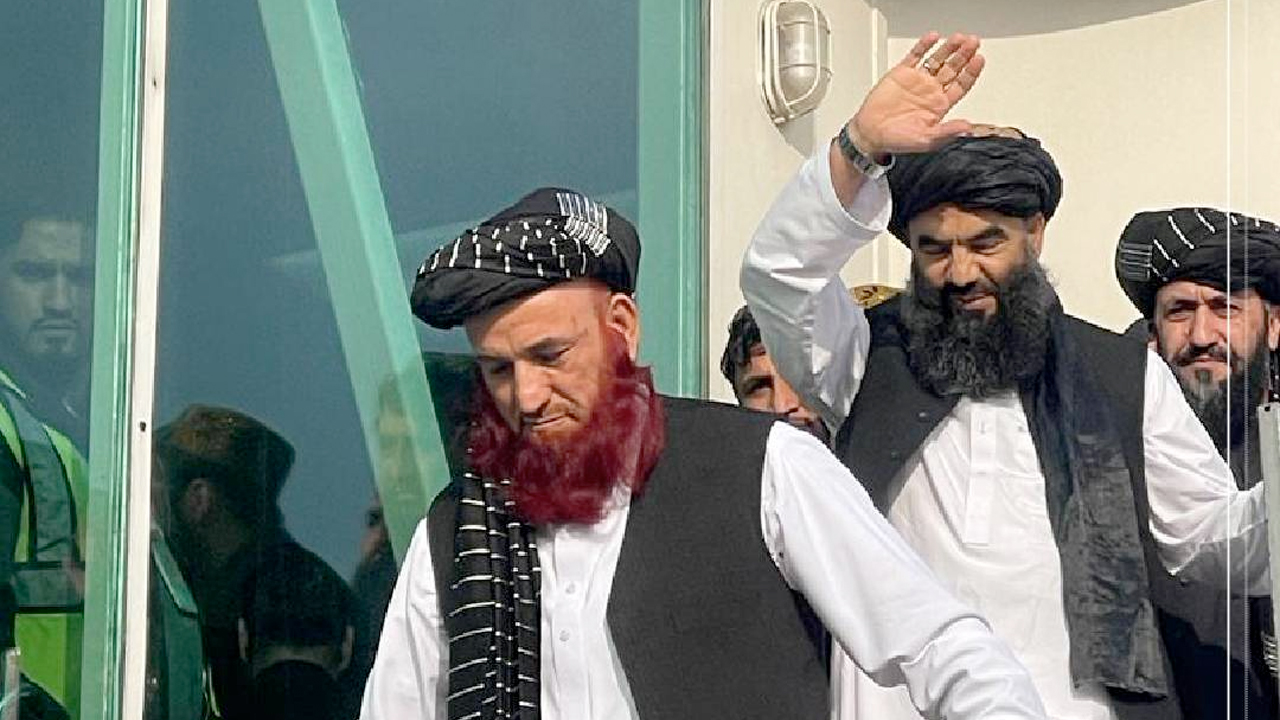 İki eski Guantanamo mahkumu Afganistan'a döndü