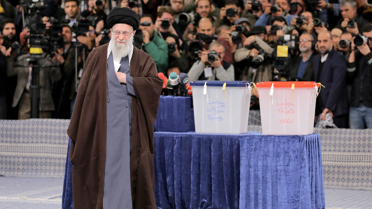 İran'da seçimlere katılım rekor düzeyde düşük kaldı