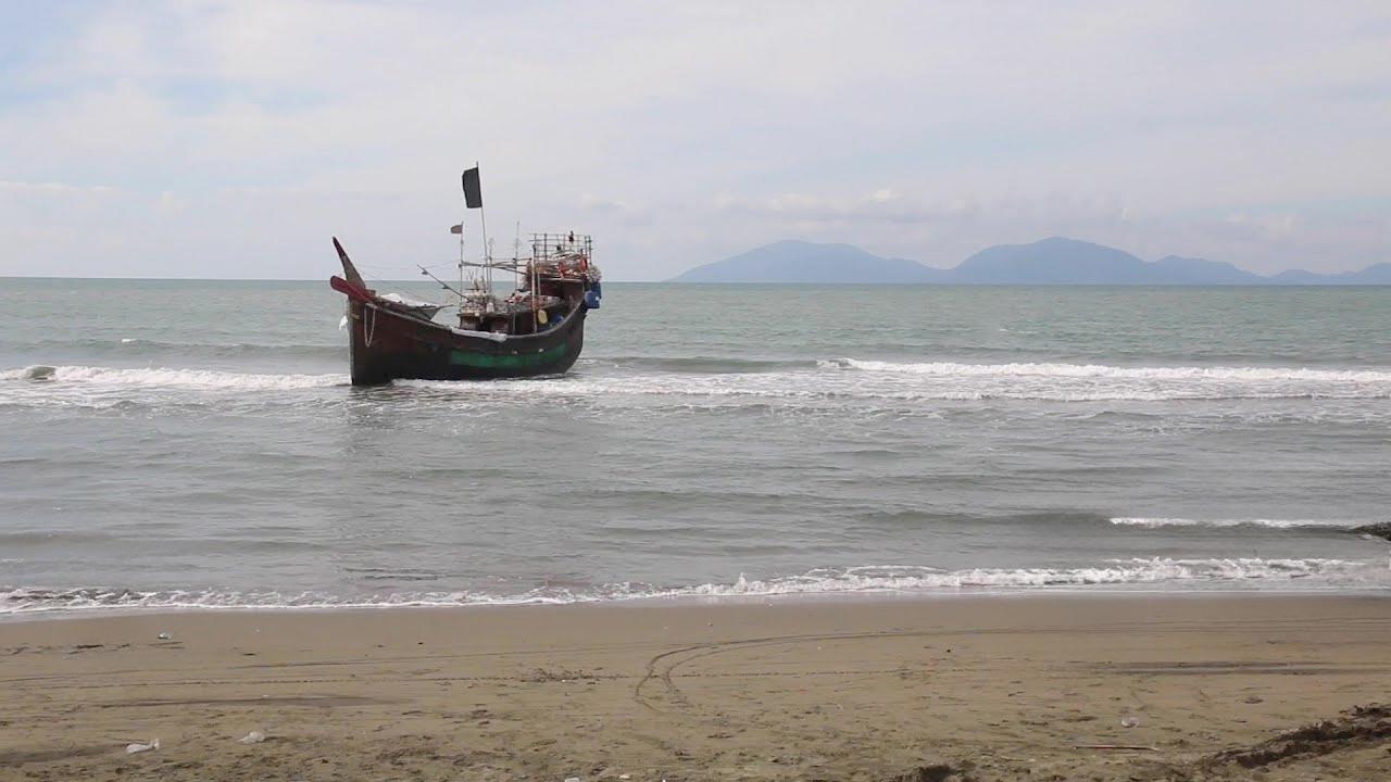 Arakanlı göçmenleri taşıyan tekne Endonezya açıklarında battı