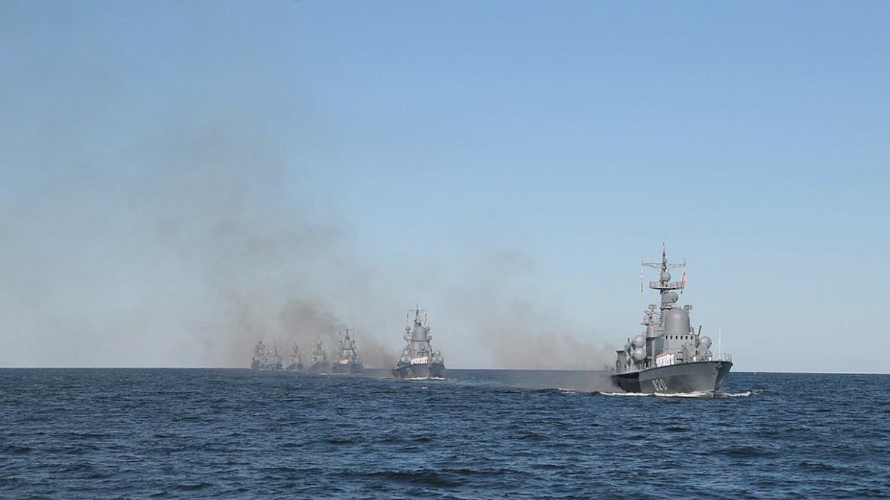 Rus savaş gemileri Kızıldeniz'e girdi