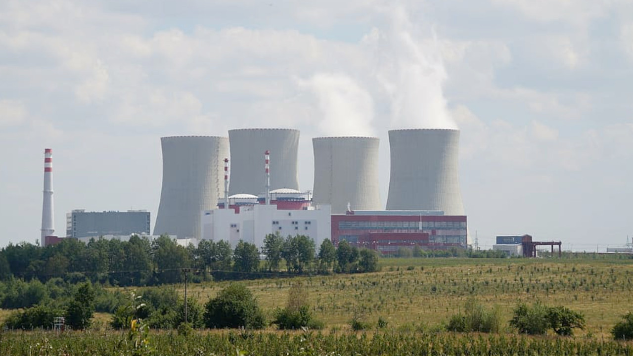 Fransa Rusya'ya bağımlılığını azaltmak için uranyum tesisi kurmayı planlıyor