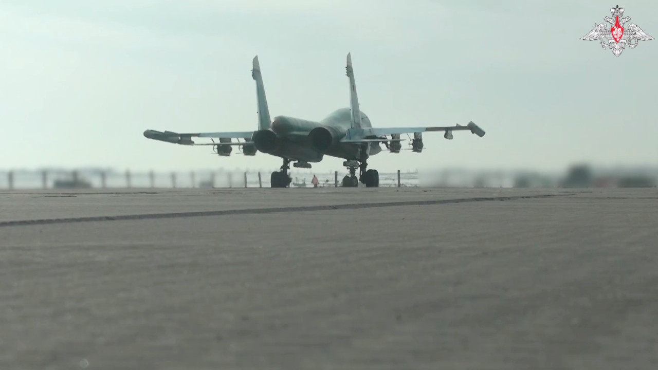 Ukrayna Rus hava üssündeki 6 savaş uçağını imha ettiğini açıkladı