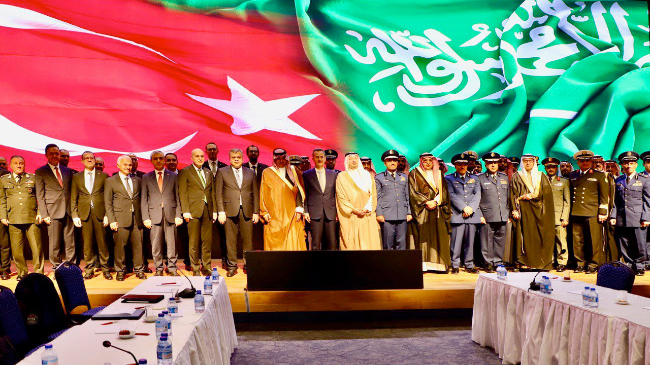 Türkiye-Suudi Arabistan-Pakistan savunma sanayii zirvesi İstanbul'da gerçekleştirildi