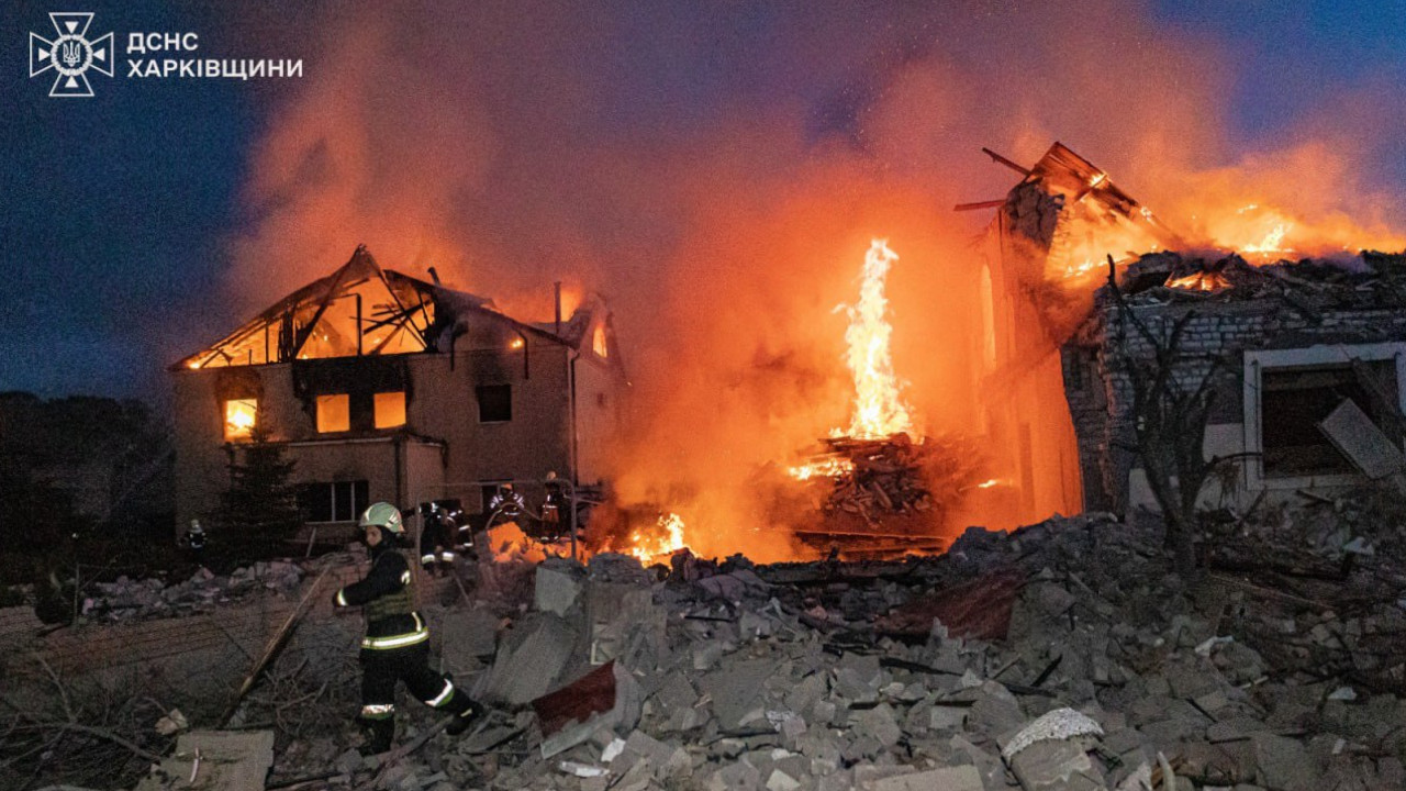 Rusya Ukrayna'nın en büyük ikinci kenti Harkiv'e saldırıyor